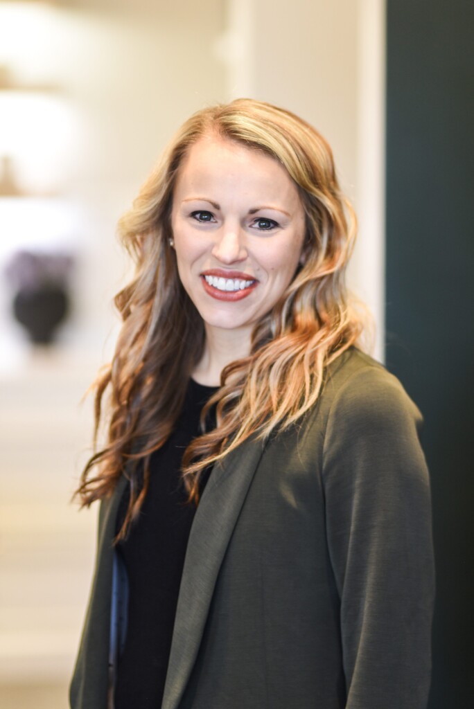 professional organizer omaha, kelsey nodgaard, owner smart move organizing, home organizing, time management