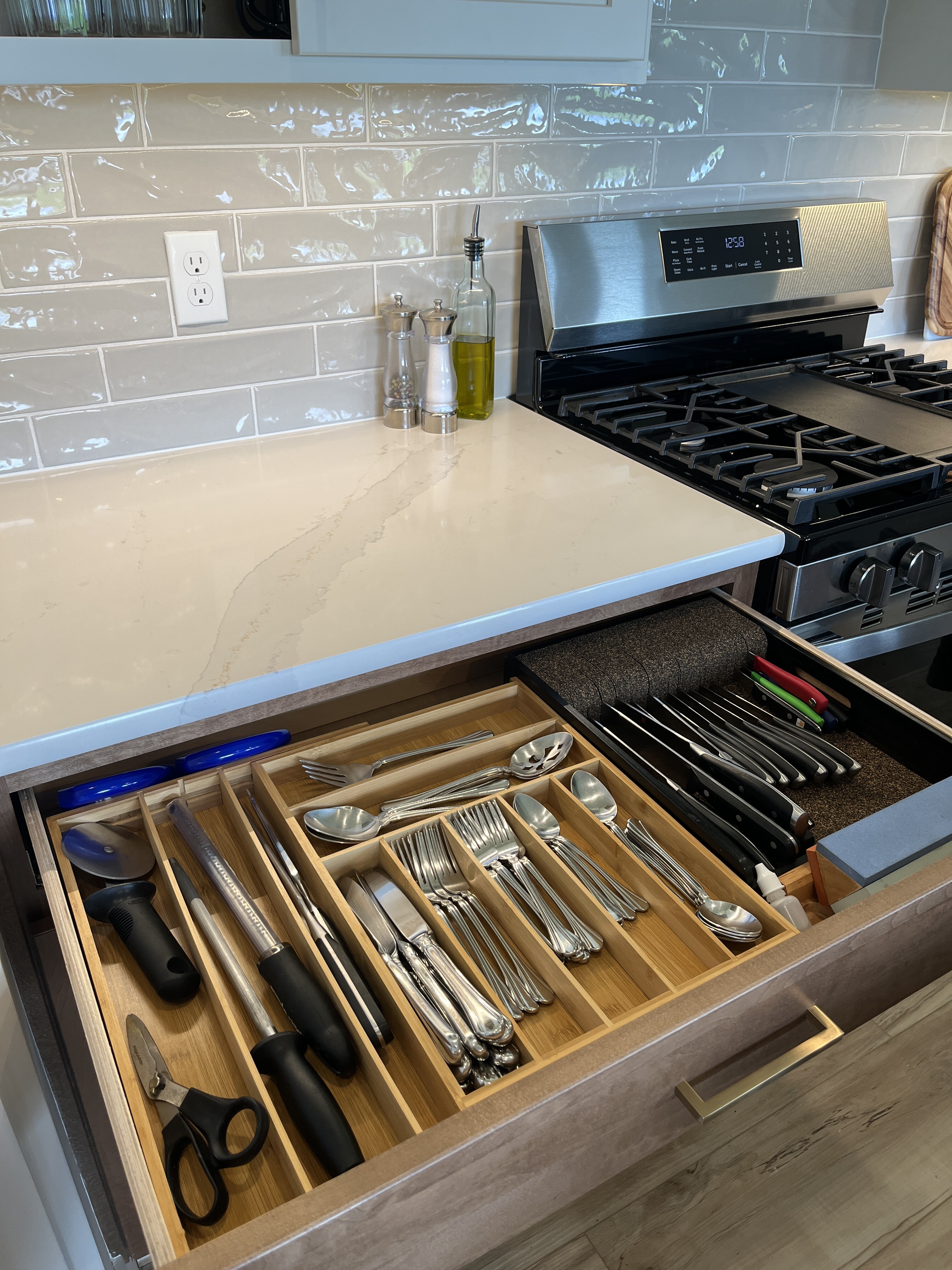 move in ready kitchen drawers